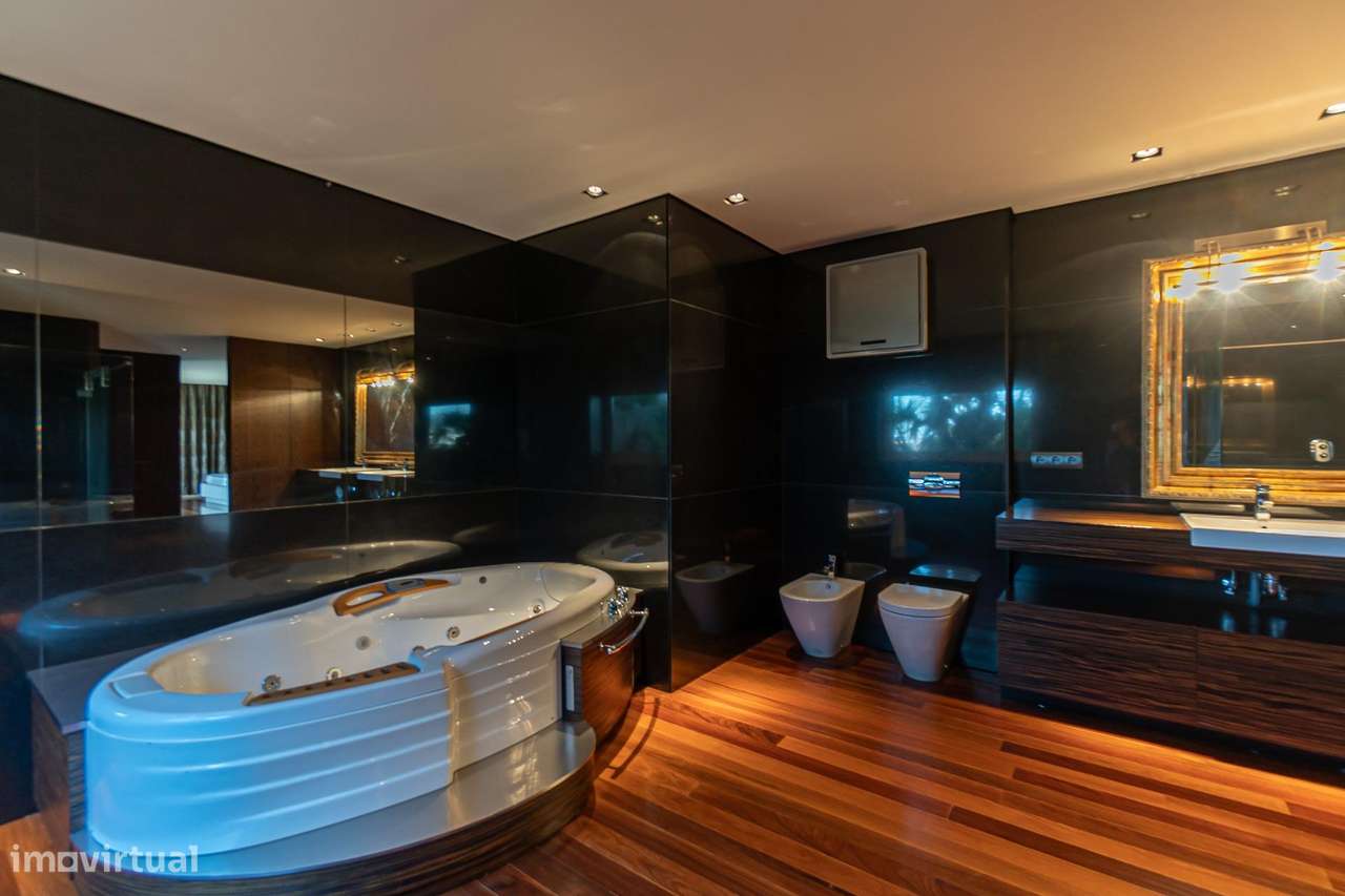 Moradia de Luxo com Elevada Privacidade, Piscinas Interior e...-42