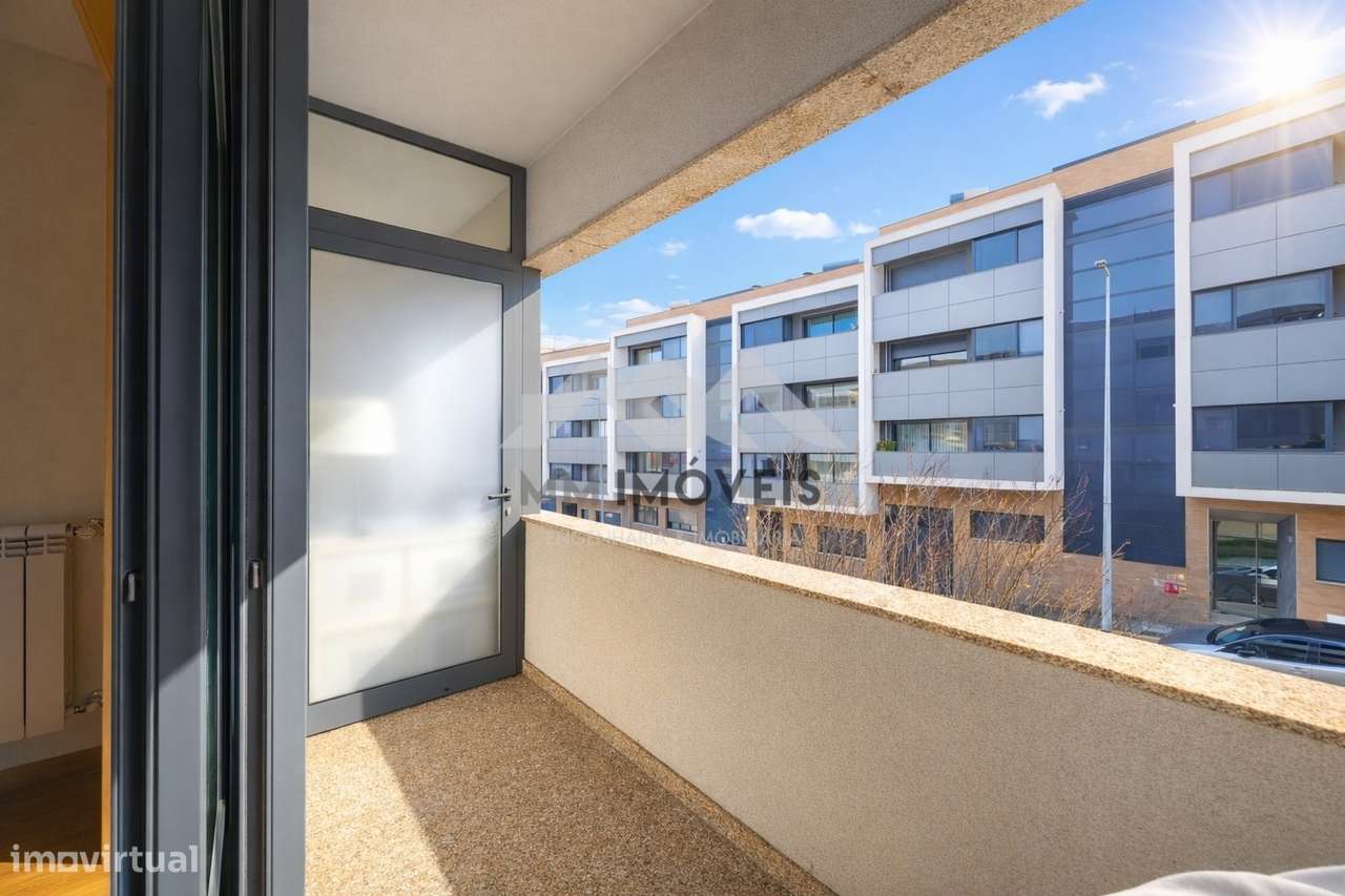 Apartamento T2 | Rio Tinto | Varanda | Suite | Elevador | Garagem Box - Grande imagem: 3/34