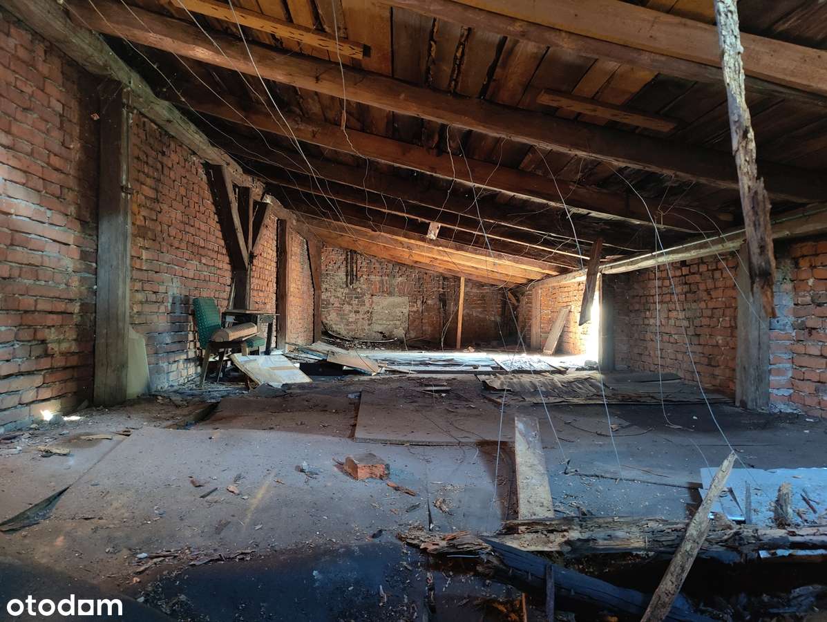 Na sprzedaż budynki do remontu w podwórzu kamienicy-14