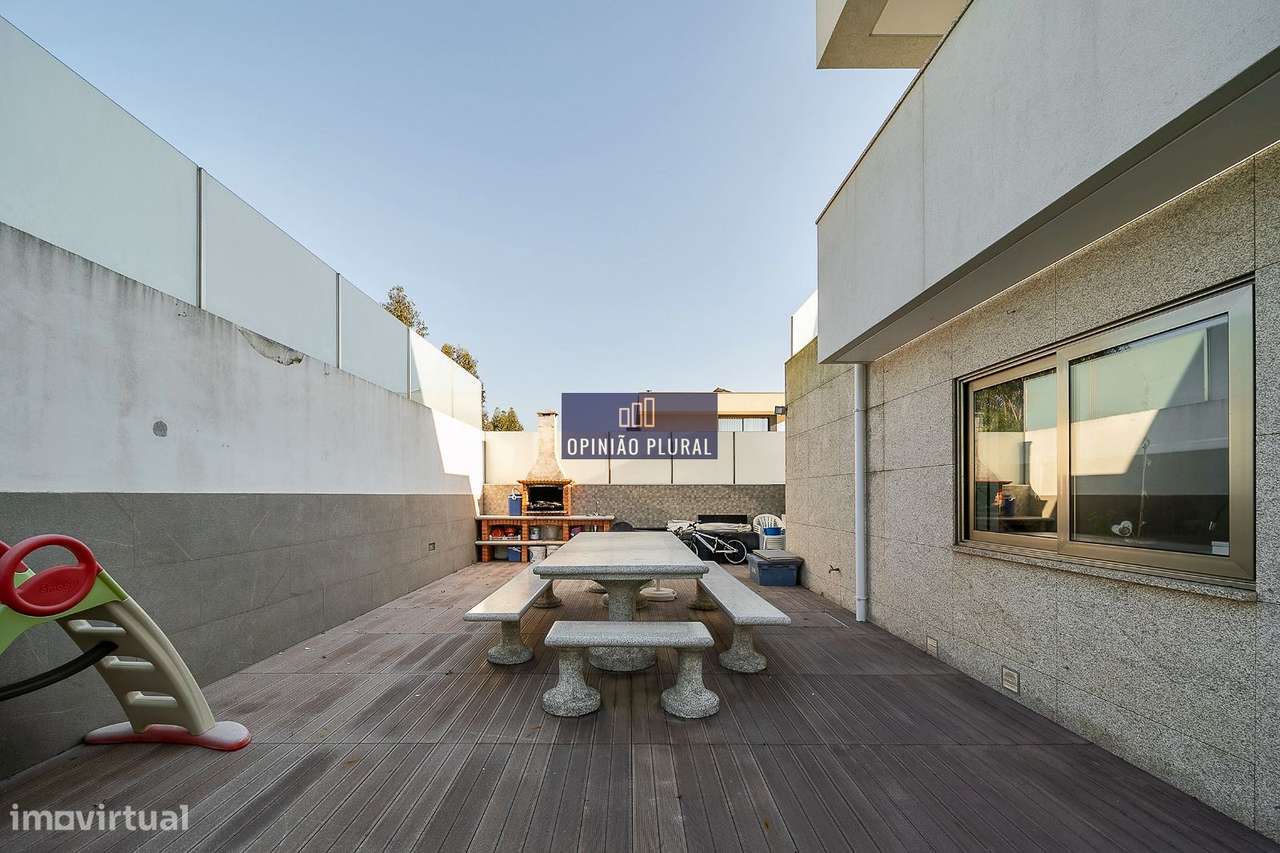 Moradia T4 de Luxo com Piscina  Arcozelo Vila Nova de Gaia-30