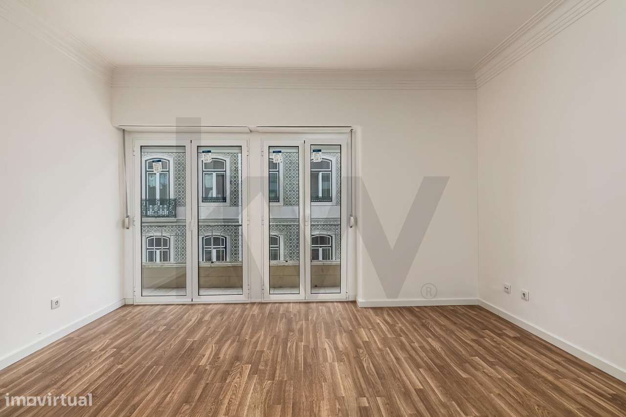 Apartamento T4 na Rua Ferreira Borges - Grande imagem: 5/27