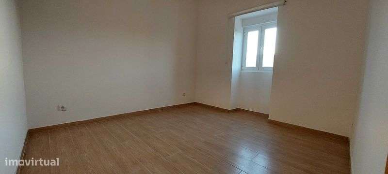 T3, 1º andar de moradia na zona de Pero Pinheiro\Sintra - Grande imagem: 5/5