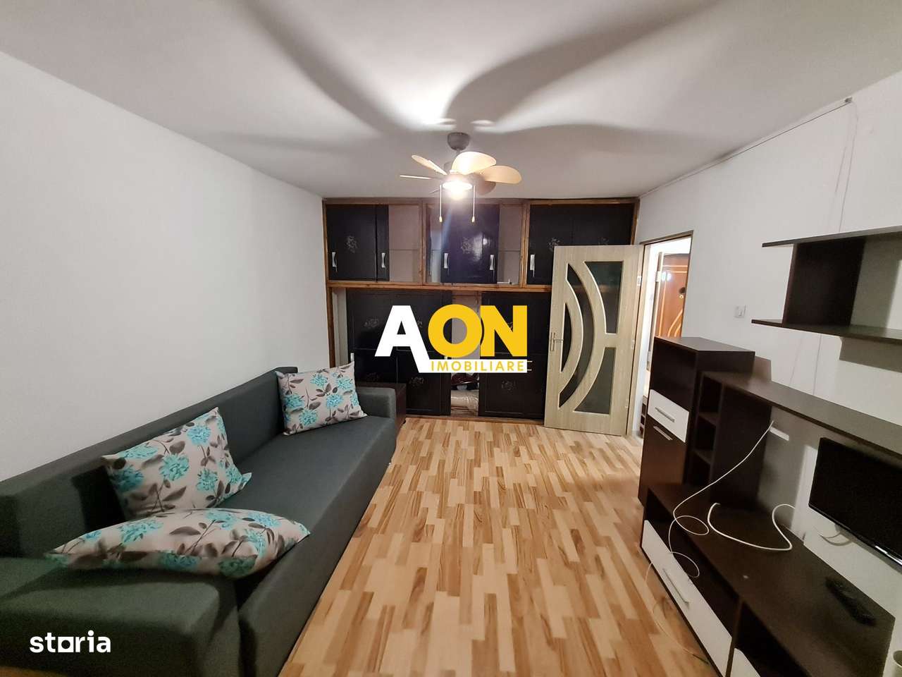 Apartament 2 camere, Etaj Intermediar,  Zona Parc Cetate - Imagine principală: 2/8