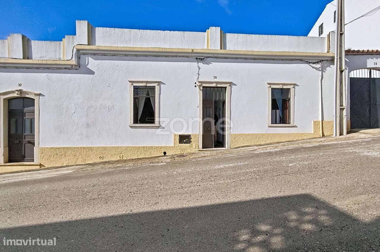 Moradia V6 no centro de São Marcos da Serra, em lote de 668m2-16