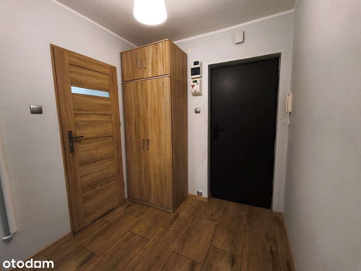 Przestronna kawalerka, II piętro, po remoncie, w niskim bloku z cegły-6