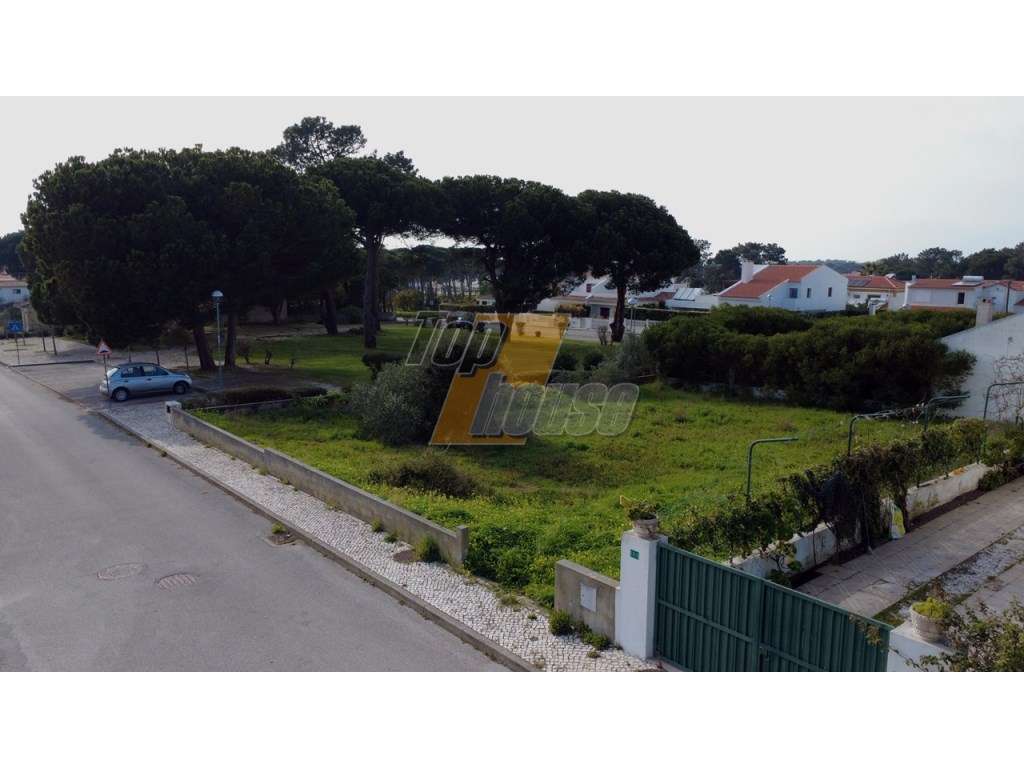 Terreno urbano perto do mar e lago em Sesimbra-30