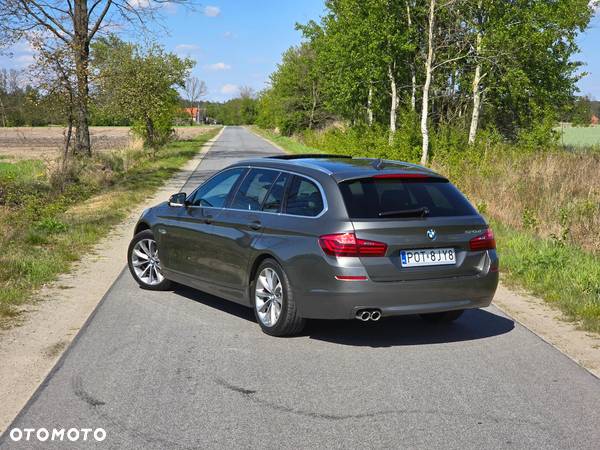 BMW Seria 5 520d Touring Luxury Line - 10