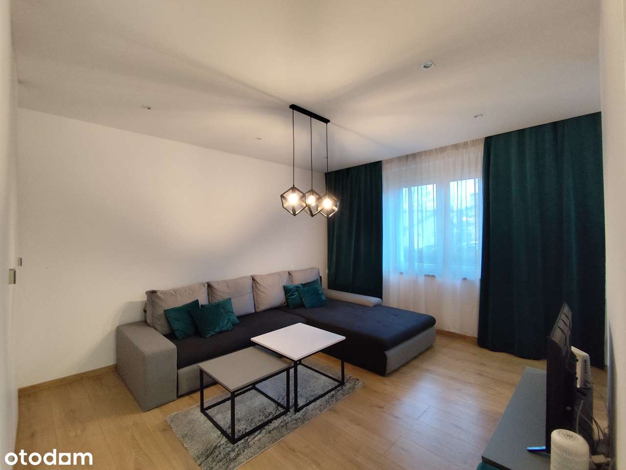 Kawalerka gotowa do zamieszkania. Niski czynsz!! Bytom ul. Łużycka.-4