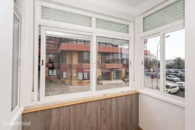 APARTAMENTO | 2 Quartos | 1 Casa de Banho | Renovado | Arrecadação | �-20