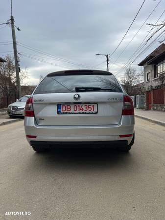 Skoda Octavia 2.0 TDI DSG Style - 5