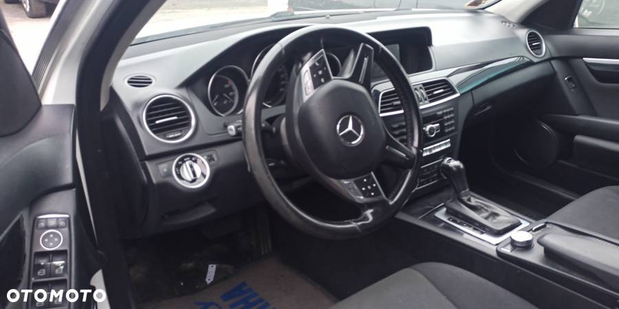 Mercedes-Benz Klasa C 180 T CDI 7G-TRONIC Avantgarde Edition - 14