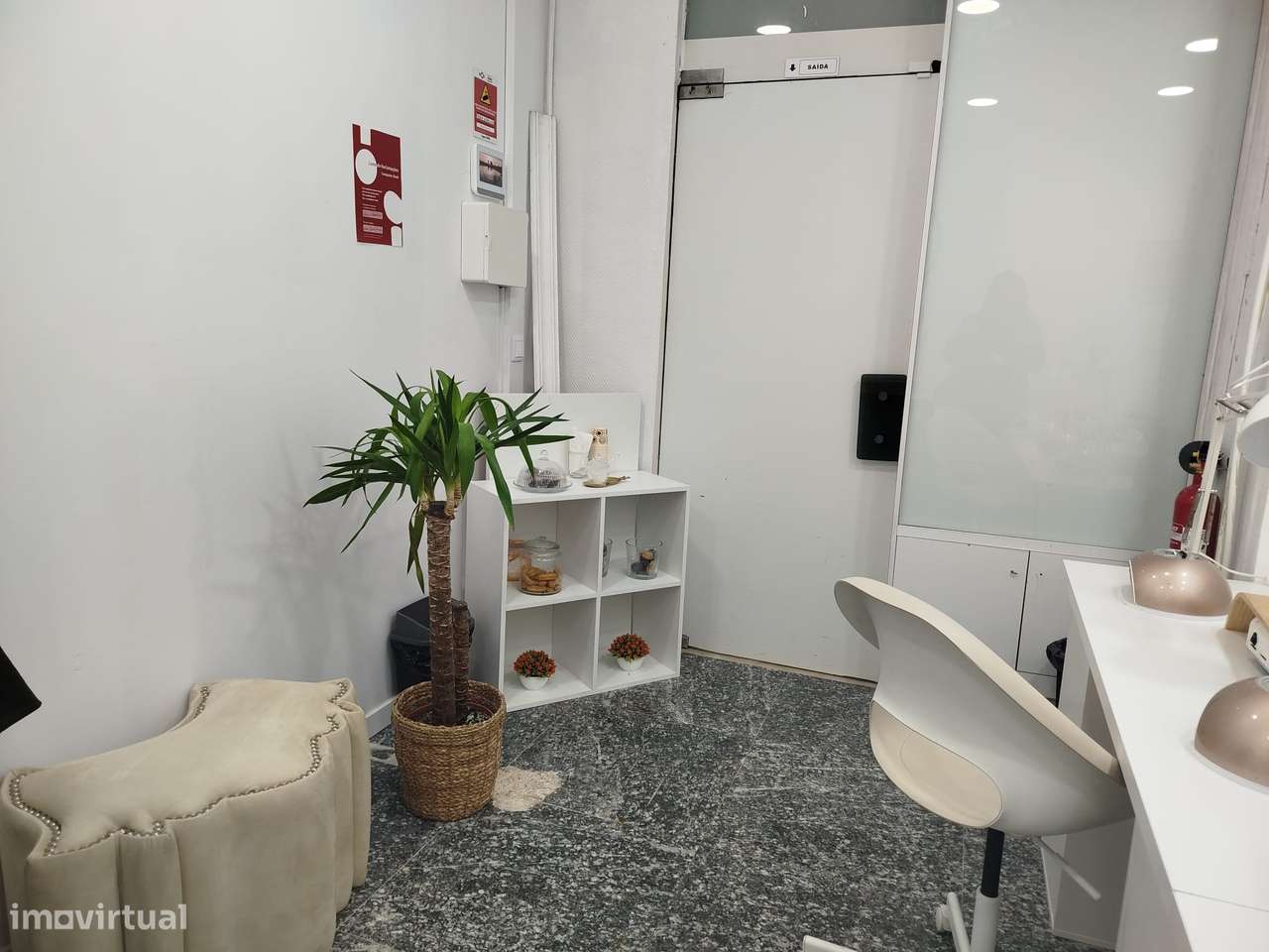 Trespasse de Salão de Beleza no Lumiar – Pronto a Funcionar!-17