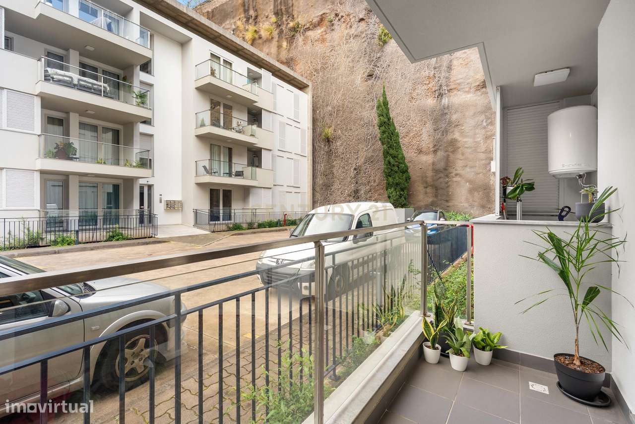 Apartamento T2 no Centro de Santa Cruz – Conforto e Centralidade - Grande imagem: 5/26