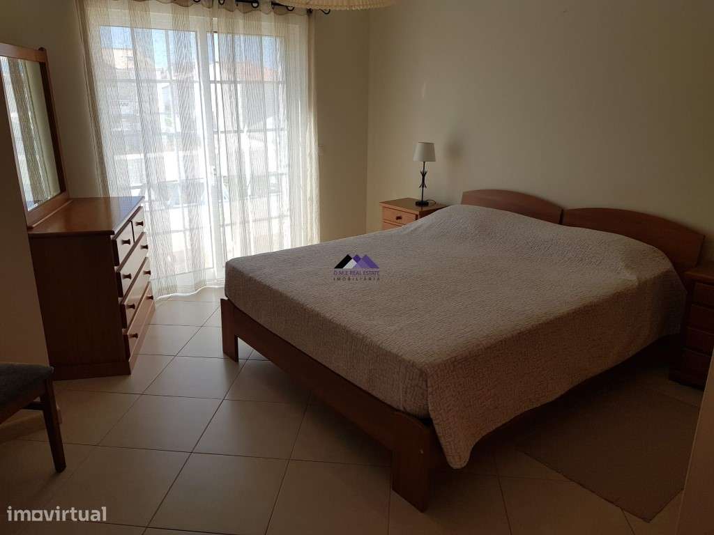 Moradia T3+1 com Estacionamento, Logradouro e Sótão-30