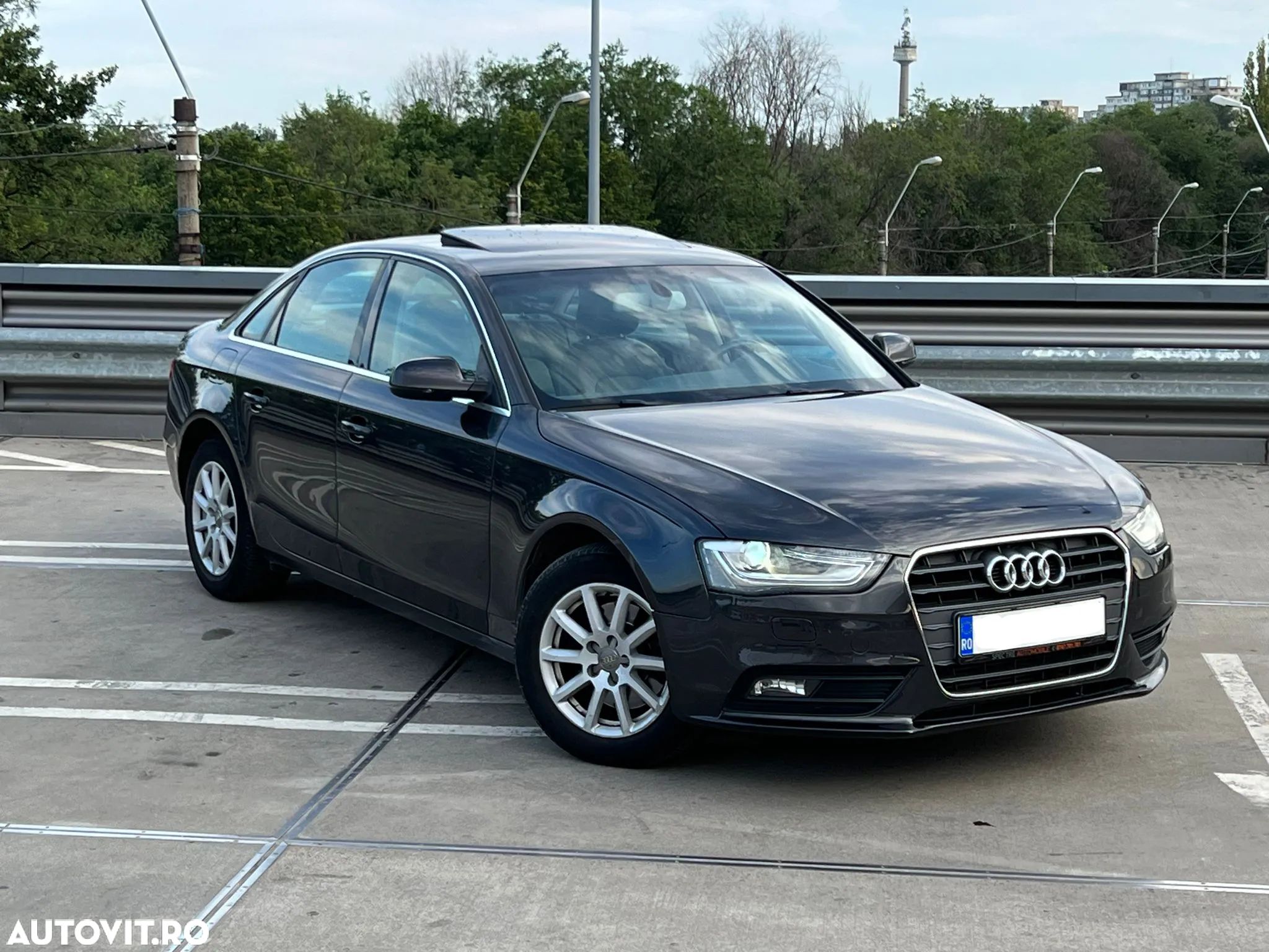 Audi A4 - 1