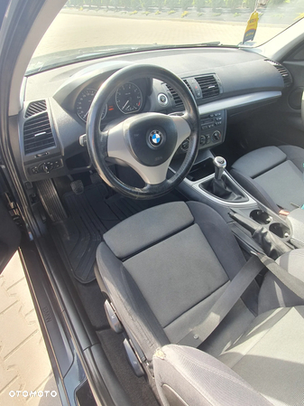 BMW Seria 1 120i - 6