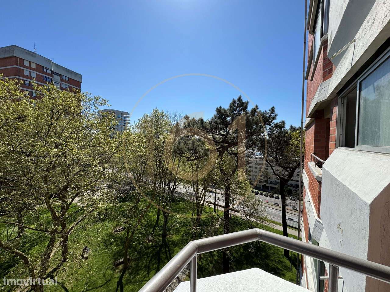 Apartamento T3 com varanda, para venda , no Porto-4