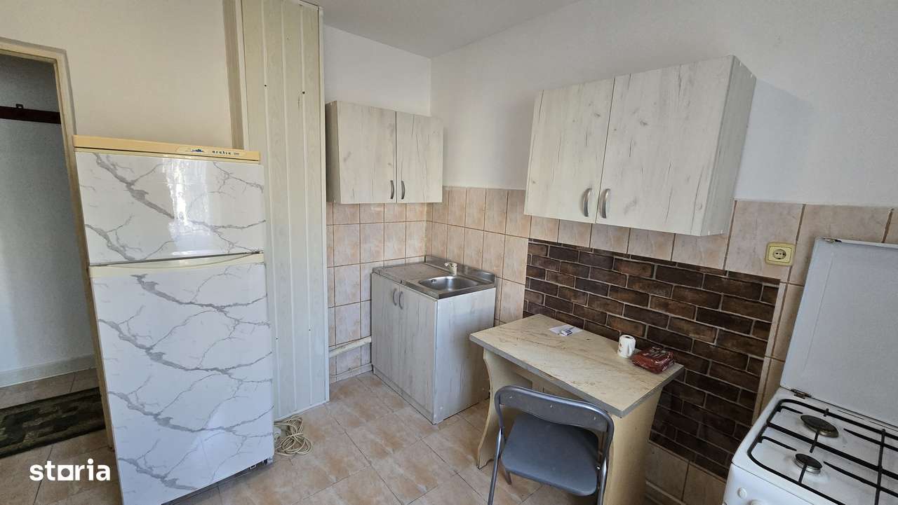 Ofer spre închiriere garsoniera et 1 - Imagine principală: 3/6