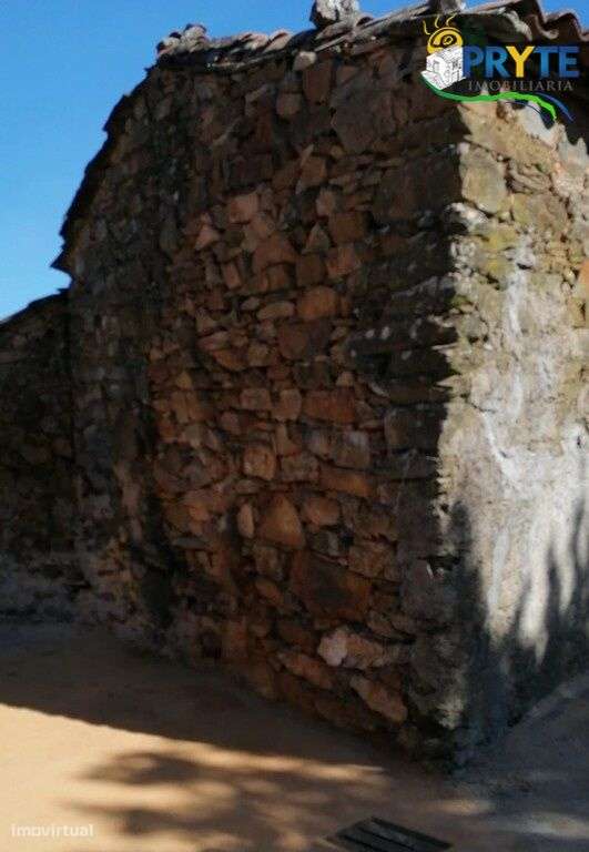 Moradia para restaurar situada na Freguesia do Troviscal - Grande imagem: 4/6