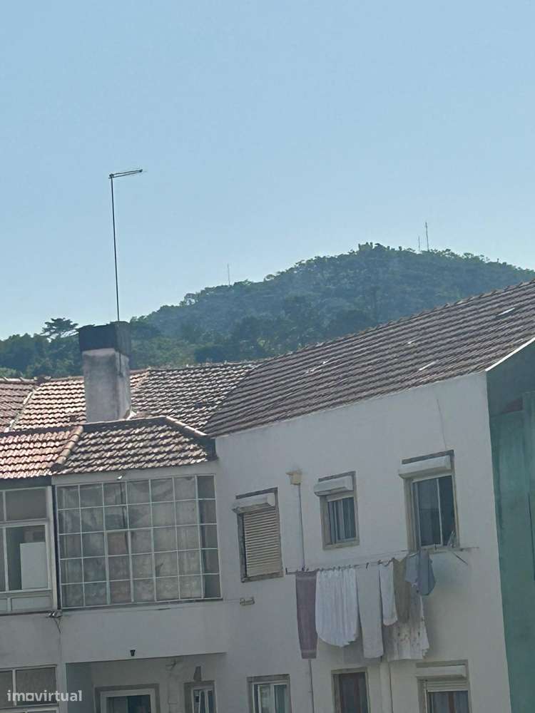 T2 em Sintra com varanda e segurança-18