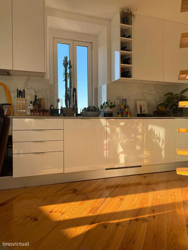 Apartamento  T1 duplex em prédio renovado com Vista Panorâmica-8