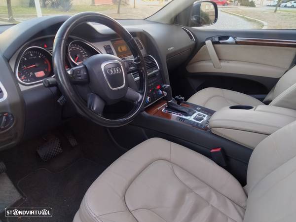 Audi Q7 3.0 TDi Exclusive Tiptronic - 8