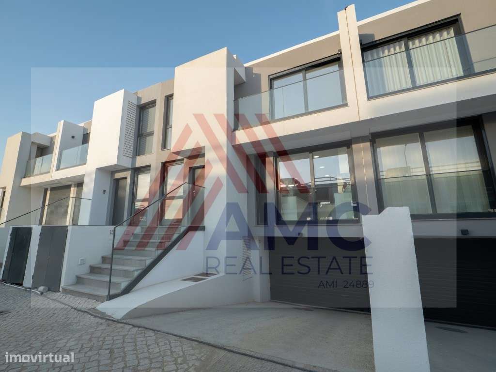 VENDE-SE MORADIA T3 NOVA COM PISCINA PRIVATIVA E GARAGEM-11