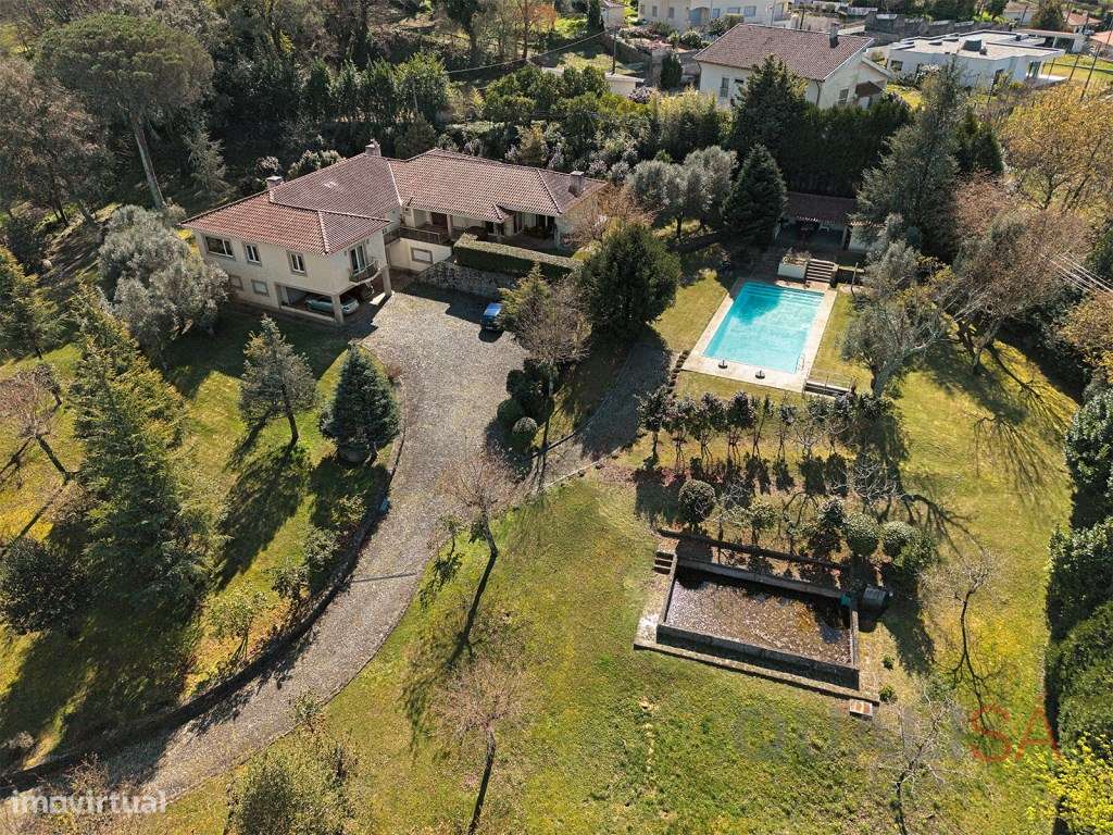 Moradia com piscina, jardim e bosque localizada na Encosta do Bom J...-49