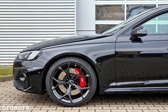 Audi RS4 - 4