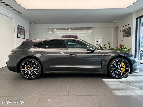 Porsche Taycan Sport Turismo Turbo S - 4