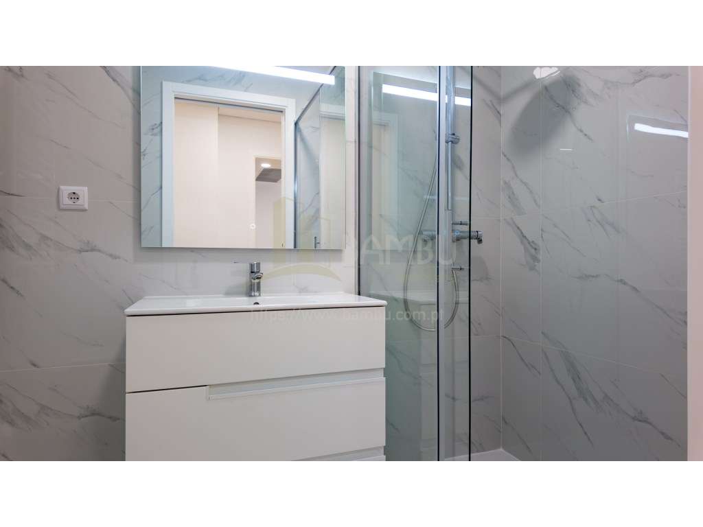 Apartamento T2 (NOVO) com lugar de garagem-21