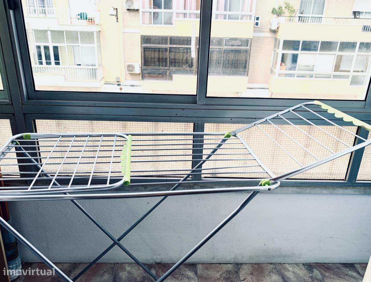 Quarto - localizado em Benfica Lisbon - Grande imagem: 4/10