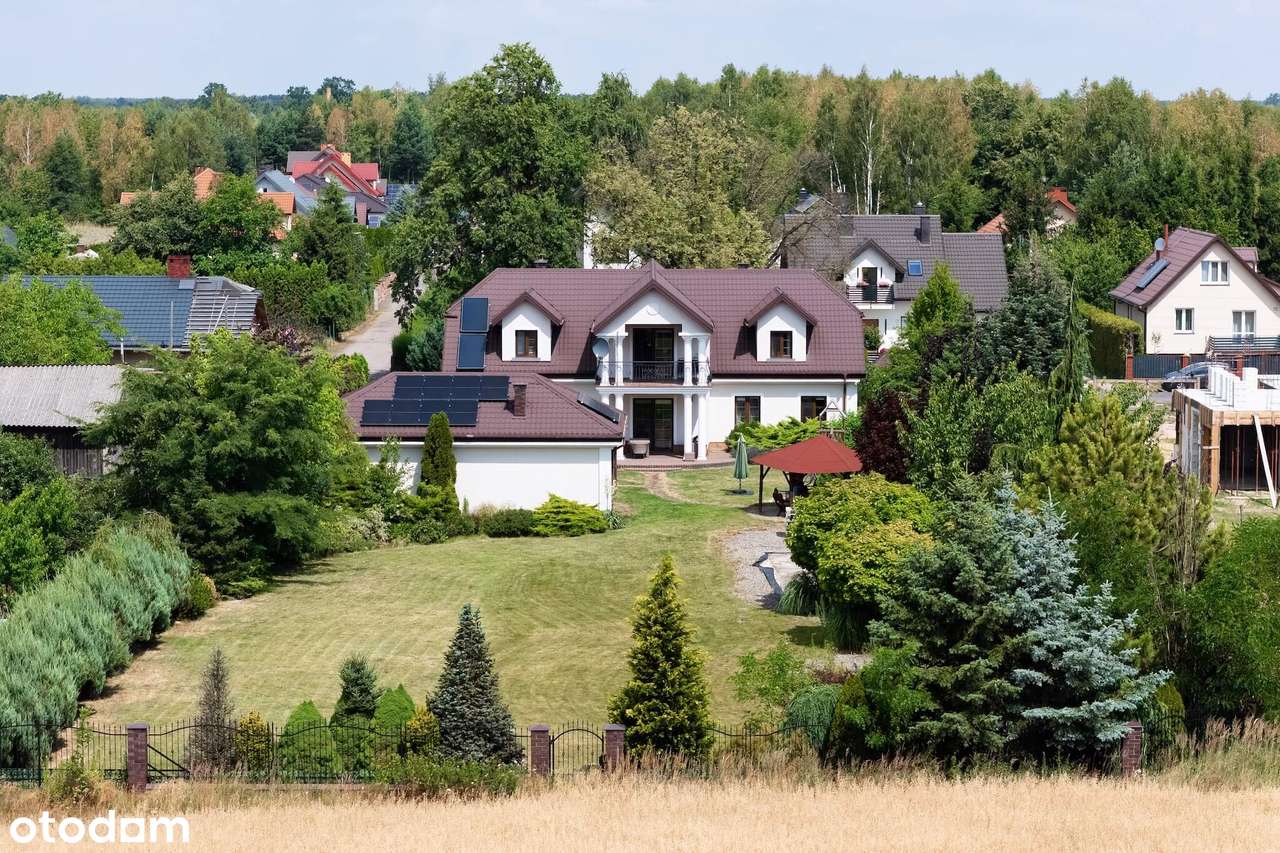 Reprezentacyjna willa z ogrodem 2700m² | Gotowa do wprowadzenia-18