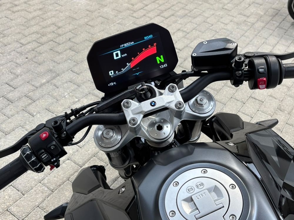 BMW F 900 R