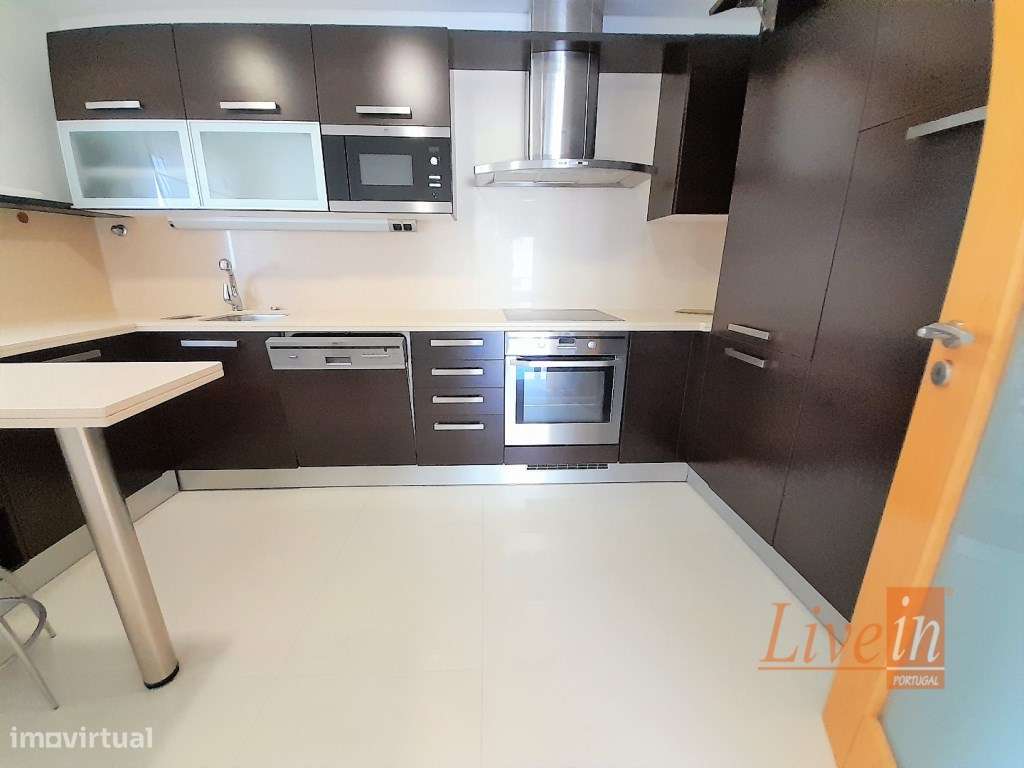 Apartamento T2 Mobilado e com Vista de Mar no Centro da Ericeira - Grande imagem: 5/30