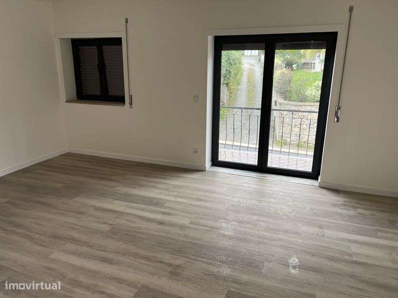 Arrenda-se T3 c/ Entrada Independente Garagem Pátio exterio– Braga - Grande imagem: 5/8