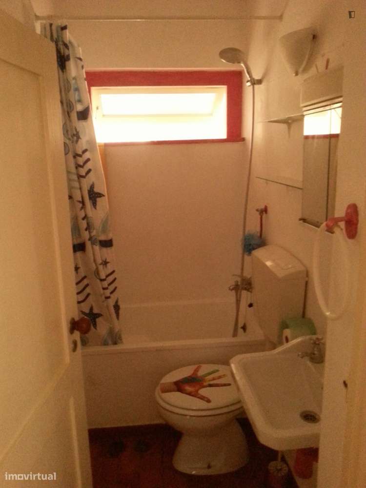 Quarto - localizado em Olivais Lisbon - Grande imagem: 3/6