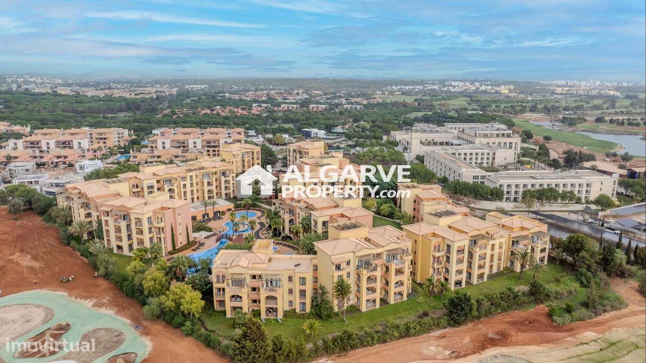 Apartamento de Luxo T2 junto ao Campo de Golfe Victoria em Vilamoura,-0