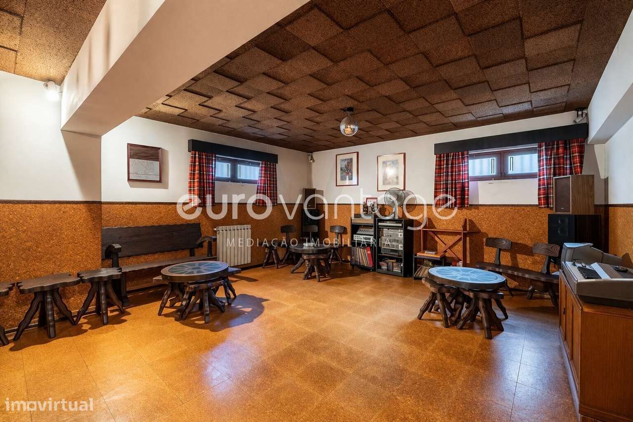 MORADIA T8 NO CENTRO DE LEIRIA-47