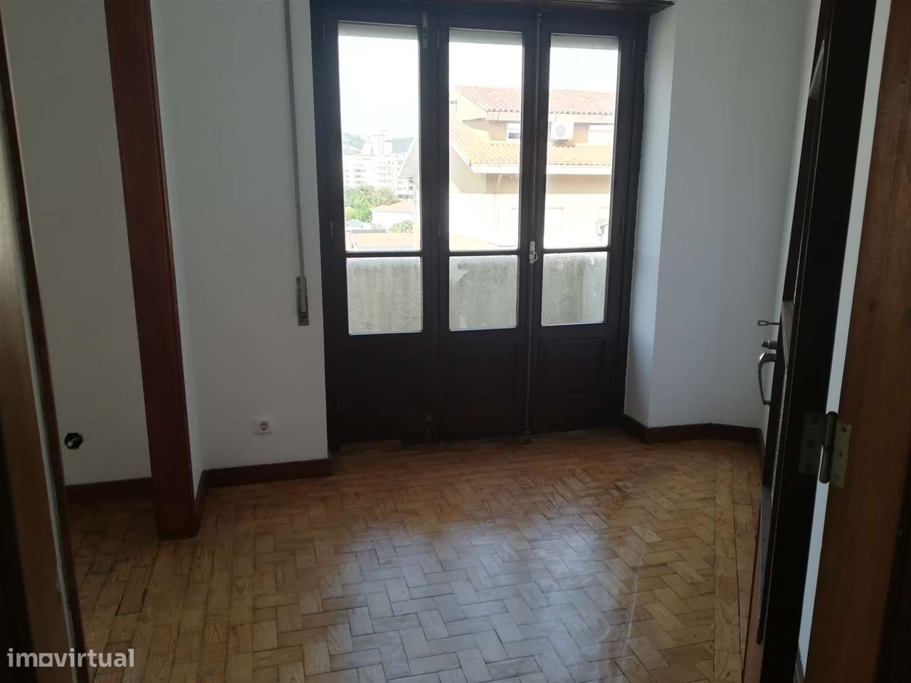 Apartamento T4 - Bairro Norton de Matos - Coimbra/Venda-3