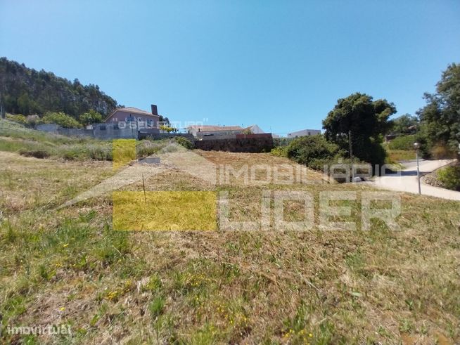 Lote de Terreno com 905 m2 e poço, pa...