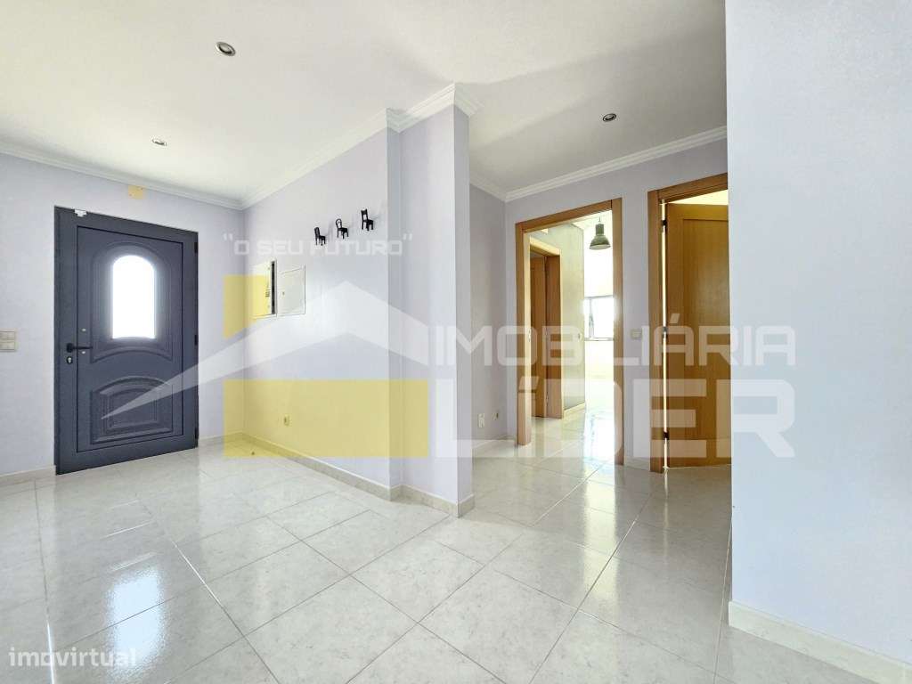 Oportunidade - Moradia T4 com piscina em Silveira, Torres Vedras. - Grande imagem: 4/49