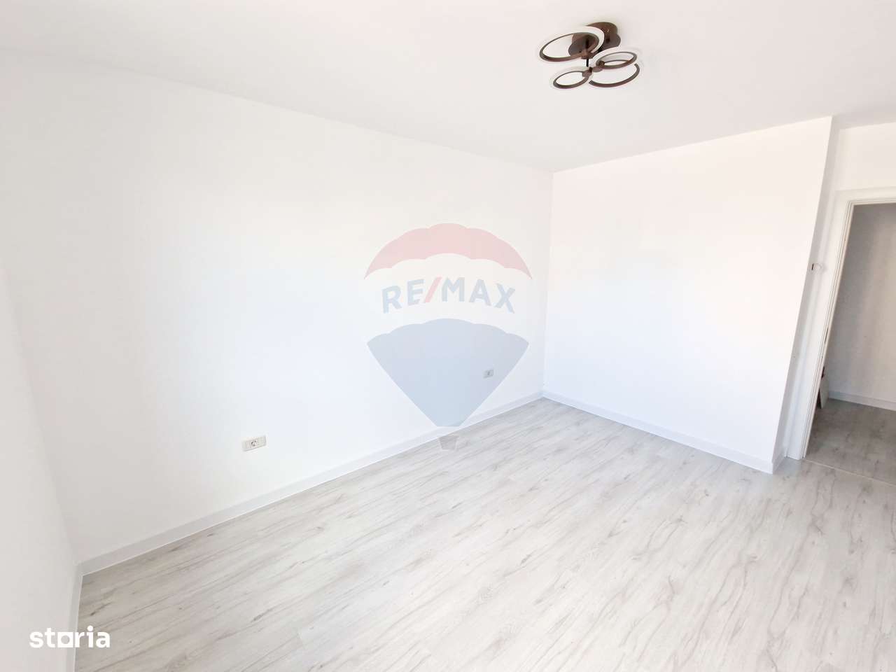 Apartament nou, 2 camere cu balcon - Imagine principală: 3/20
