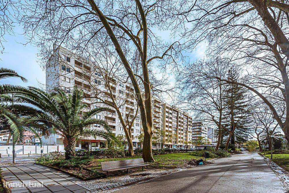 Apartamento T3 com Vista Panorâmica em Setúbal - Grande imagem: 2/44