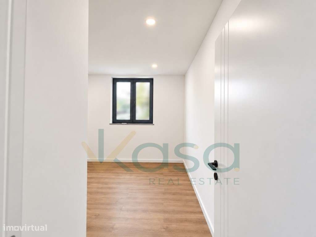 T2 totalmente remodelado e equipado no Lavradio | 83 m² | 265.500 €-7