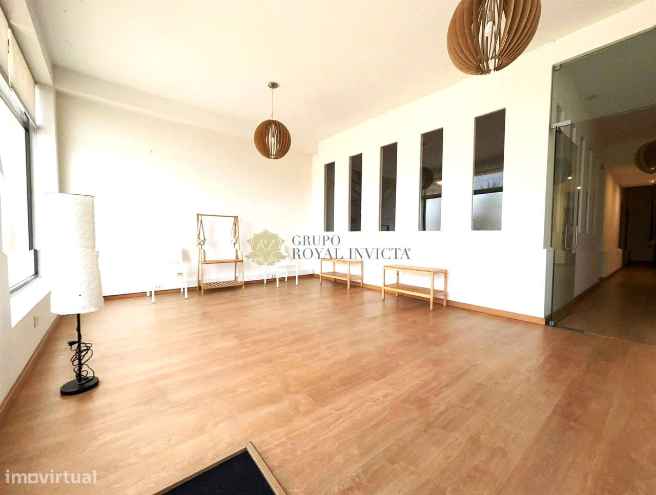 Loja com Potencial de Transformação em Habitação | Baguim do Monte – V - Grande imagem: 2/15