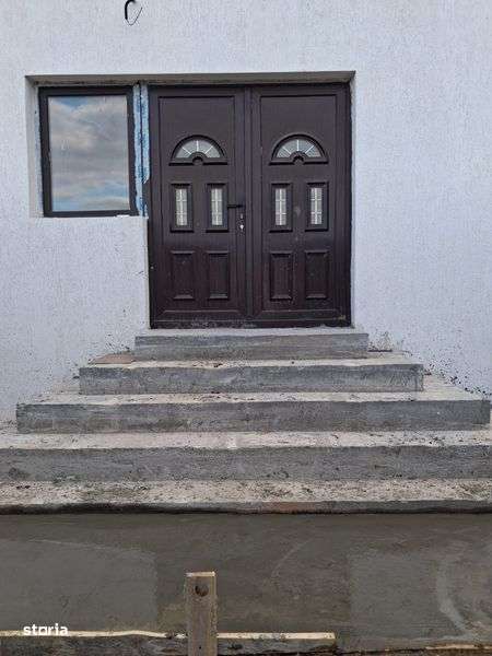 Vand schimb cu apart. casa In Valu lui Traian - Imagine principală: 4/8