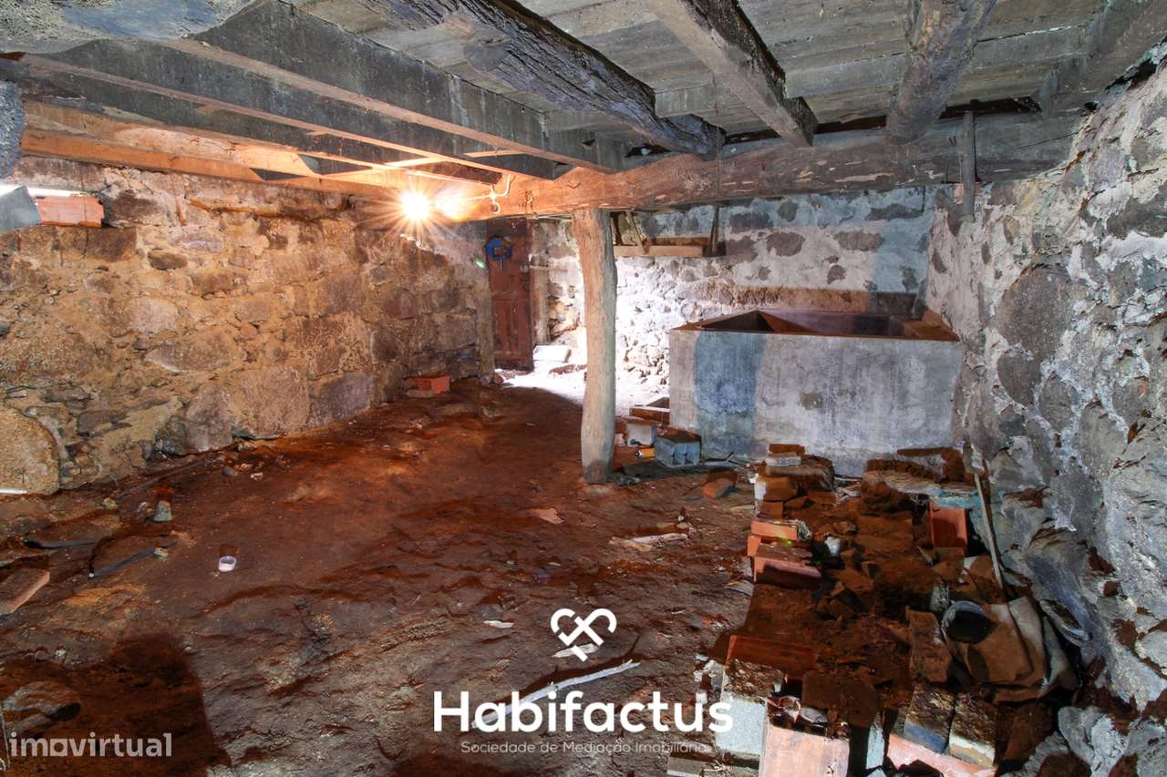 Duas Moradias para Remodelação em Coelhoso, Tondela-16