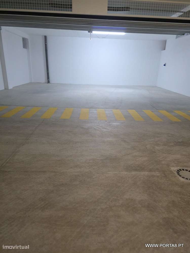 Apartamento T3 Novo com garagem-24