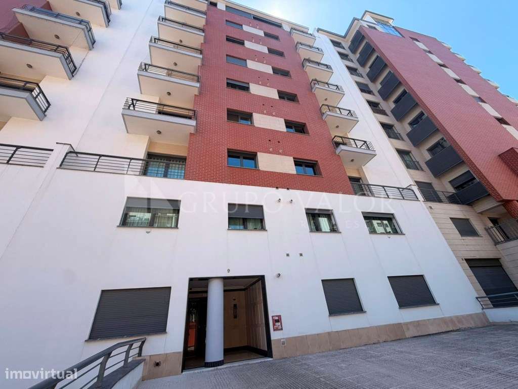 Apartamento T3 | Box 2 Viaturas | Colinas do Cruzeiro | Odivelas-21